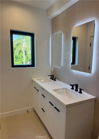 12816 Bloomfield Street, Studio City, CA 91604