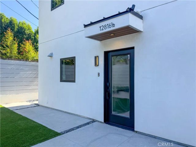 12816 Bloomfield Street, Studio City, CA 91604