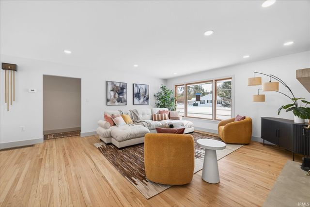 301 E Glendora Drive, Bloomington, IN 47408