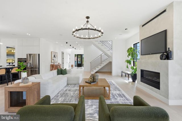 3126 WESTLEY RD, Falls Church, VA 22042