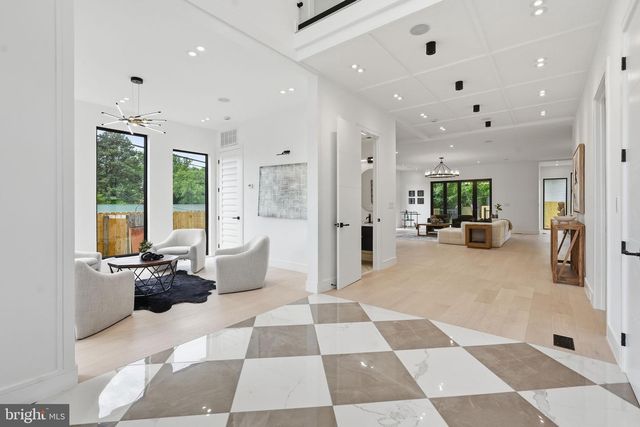 3126 WESTLEY RD, Falls Church, VA 22042