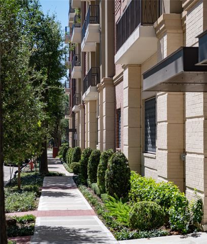 160 Birdsall Street 1102, Houston, TX 77007