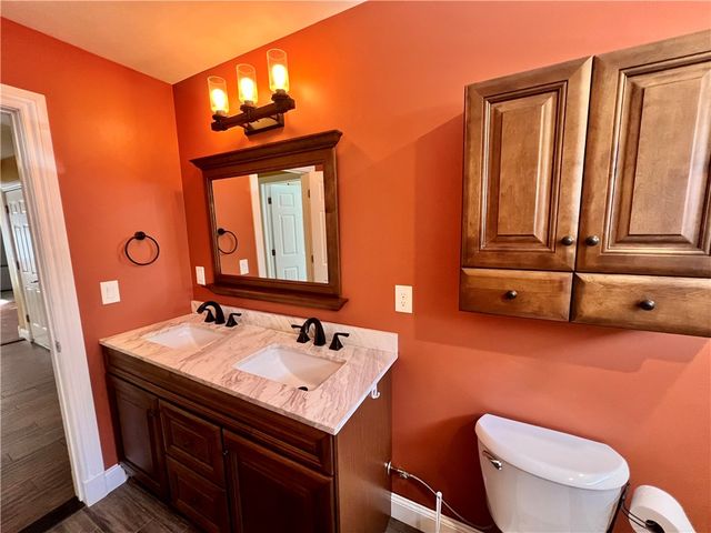 16 Cullens Run, Pittsford, NY 14534