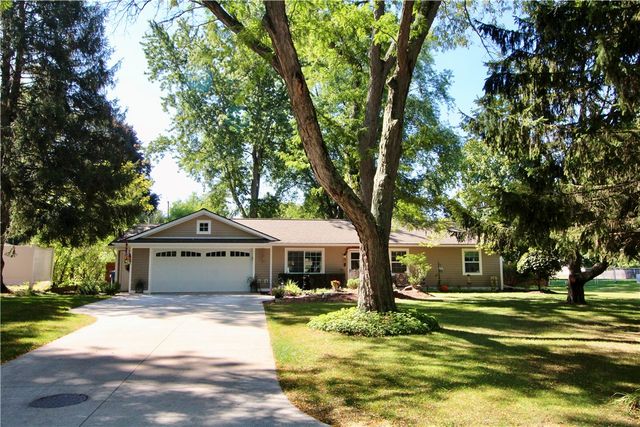 16 Cullens Run, Pittsford, NY 14534