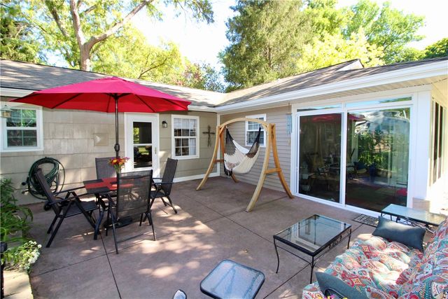 16 Cullens Run, Pittsford, NY 14534