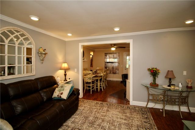 16 Cullens Run, Pittsford, NY 14534