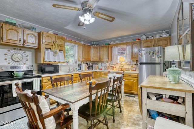 159 Reynolds Hills Drive, Rogersville, TN 37857