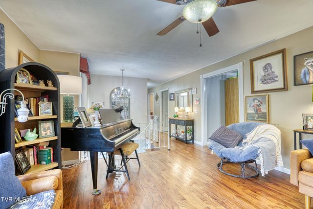 159 Reynolds Hills Drive, Rogersville, TN 37857