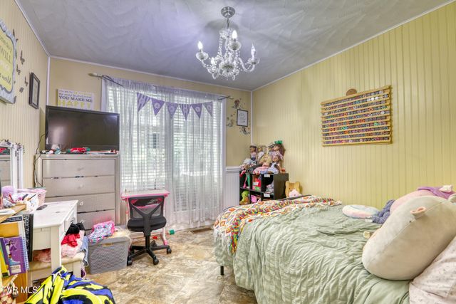 159 Reynolds Hills Drive, Rogersville, TN 37857