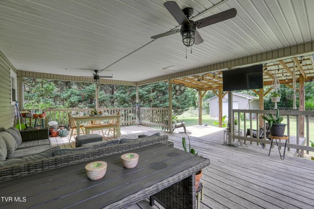 159 Reynolds Hills Drive, Rogersville, TN 37857