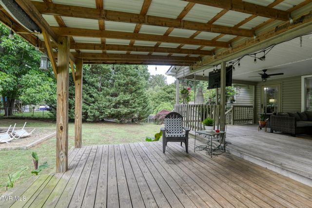 159 Reynolds Hills Drive, Rogersville, TN 37857