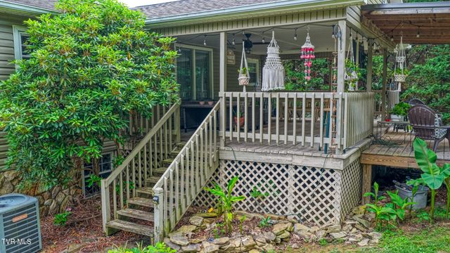 159 Reynolds Hills Drive, Rogersville, TN 37857