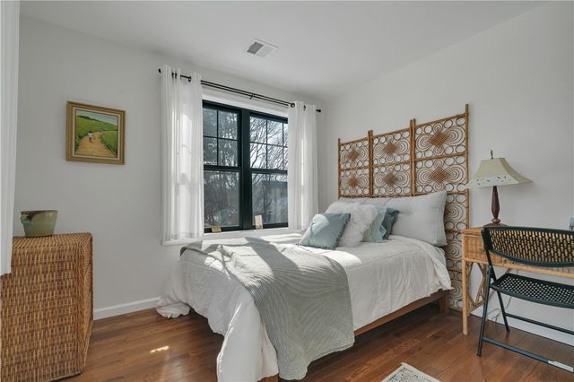 17 Wuddall Avenue, Warwick, RI 02889