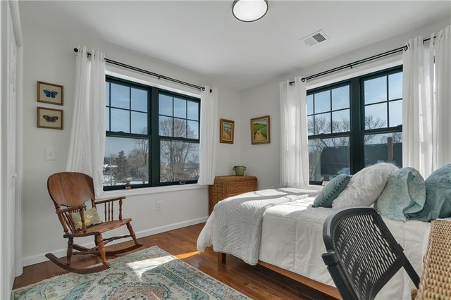 17 Wuddall Avenue, Warwick, RI 02889