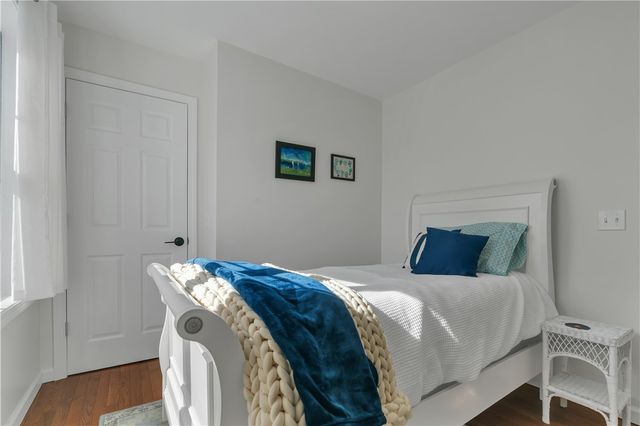 17 Wuddall Avenue, Warwick, RI 02889