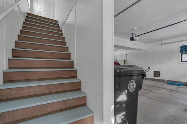 17 Wuddall Avenue, Warwick, RI 02889