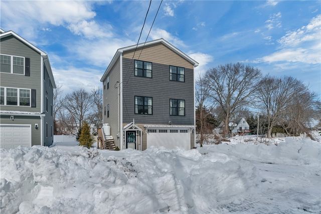 17 Wuddall Avenue, Warwick, RI 02889