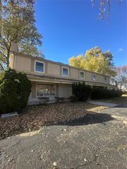 29585 Woodhaven Lane, Southfield, MI 48076
