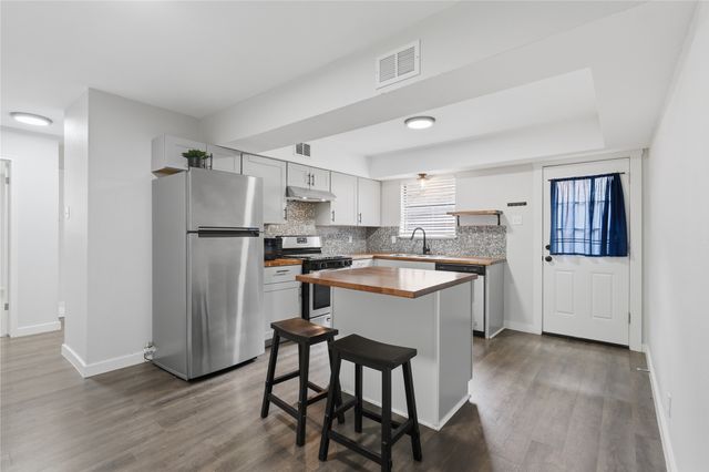 10805 Lake Gardens Drive, Dallas, TX 75218