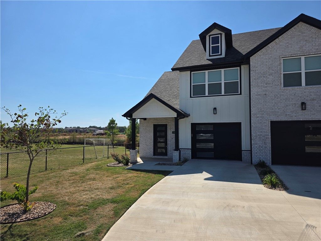 2803 SW Hampshire Avenue, Bentonville, AR 72713