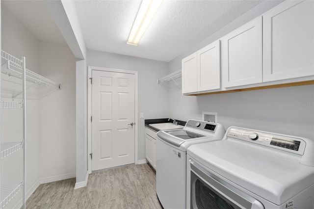 3335 ROHAN ROAD, Oxford, FL 34484