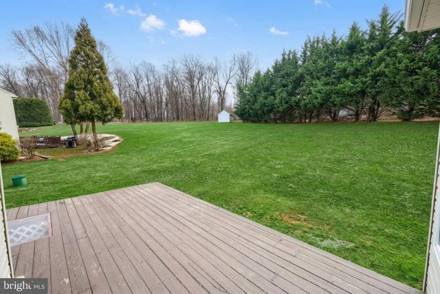 735 CLYDESDALE DR, York, PA 17402