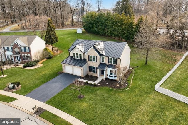 735 CLYDESDALE DR, York, PA 17402