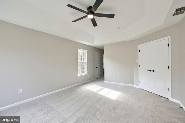 735 CLYDESDALE DR, York, PA 17402