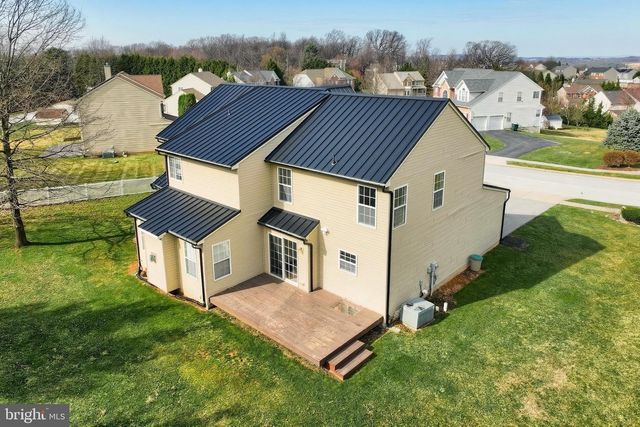 735 CLYDESDALE DR, York, PA 17402