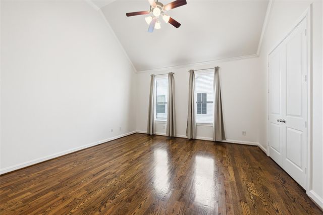 5716 Kansas St B, Houston, TX 77007