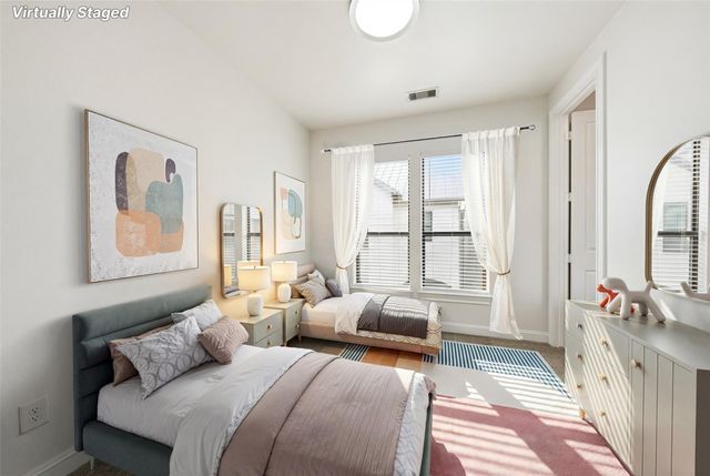 5716 Kansas St B, Houston, TX 77007