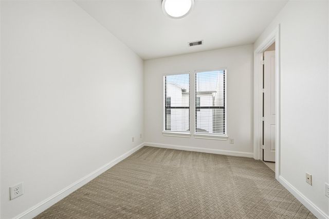 5716 Kansas St B, Houston, TX 77007