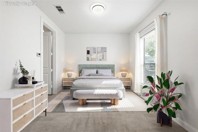 5716 Kansas St B, Houston, TX 77007