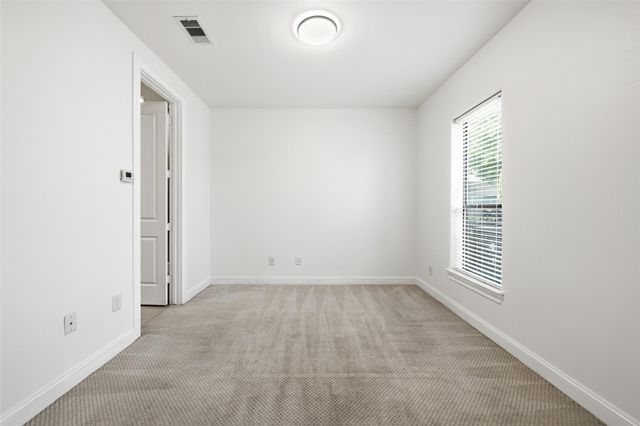 5716 Kansas St B, Houston, TX 77007