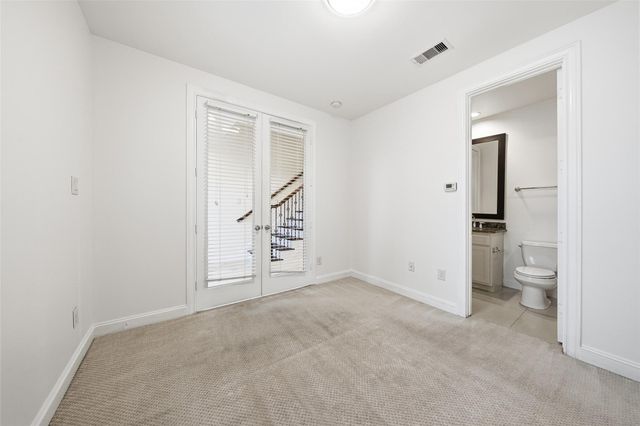 5716 Kansas St B, Houston, TX 77007