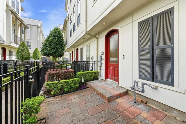 5716 Kansas St B, Houston, TX 77007