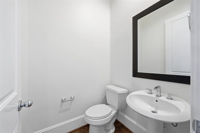 5716 Kansas St B, Houston, TX 77007