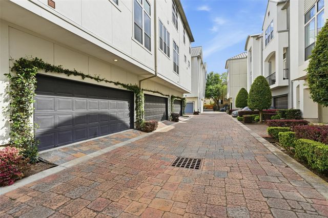 5716 Kansas St B, Houston, TX 77007