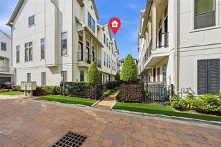 5716 Kansas St B, Houston, TX 77007