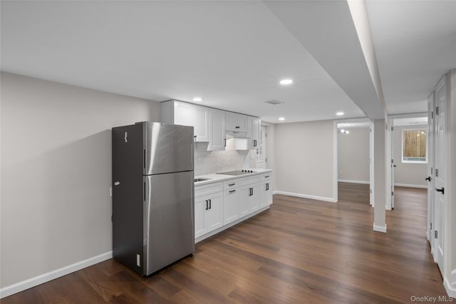 2907 Sipp Avenue, Medford, NY 11763