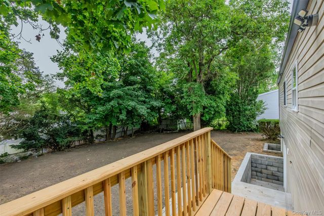 2907 Sipp Avenue, Medford, NY 11763