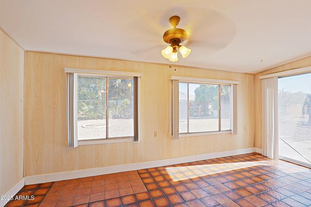 147 N 61ST Way, Mesa, AZ 85205