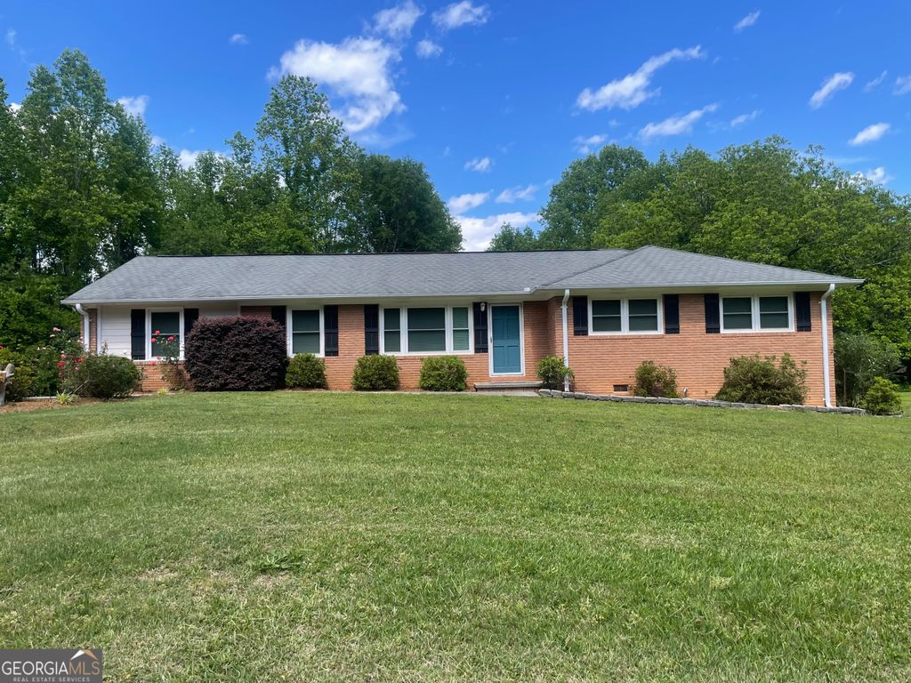 215 Old Mize Road, Toccoa, GA 30577