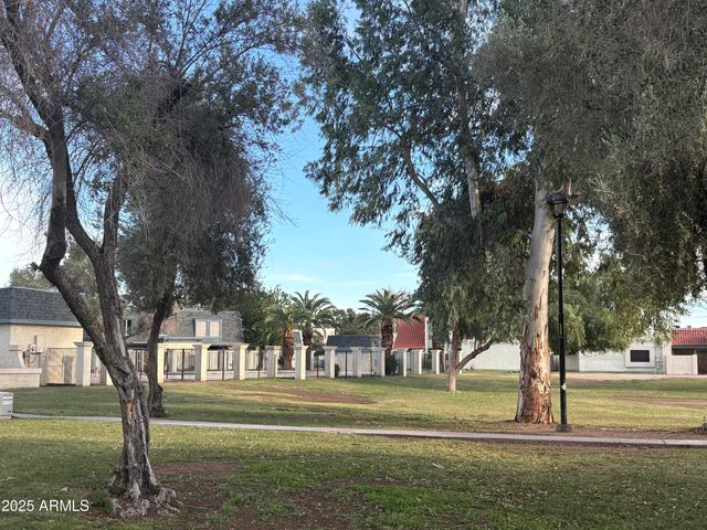 3203 W Loma Lane 5, Phoenix, AZ 85051