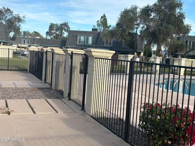 3203 W Loma Lane 5, Phoenix, AZ 85051