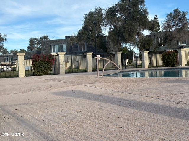 3203 W Loma Lane 5, Phoenix, AZ 85051