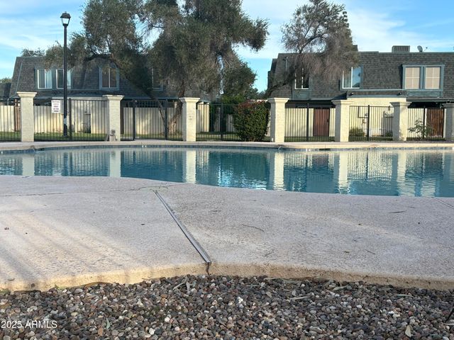 3203 W Loma Lane 5, Phoenix, AZ 85051