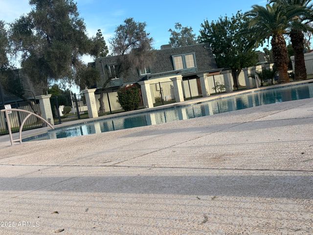 3203 W Loma Lane 5, Phoenix, AZ 85051