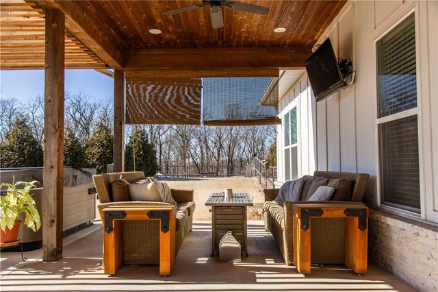 13885 N Mount Olive Road, Gravette, AR 72736