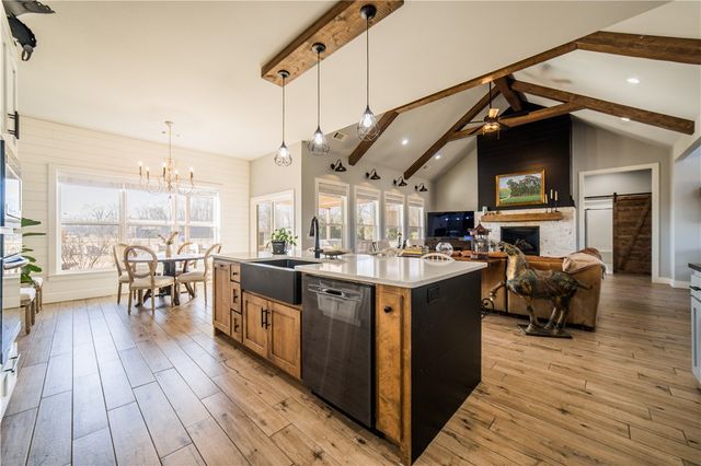 13885 N Mount Olive Road, Gravette, AR 72736